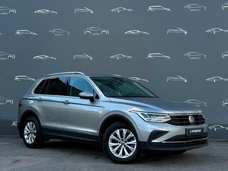 2021 Volkswagen Tiguan II Рестайлинг, серебристый, 3052100 рублей, вид 3