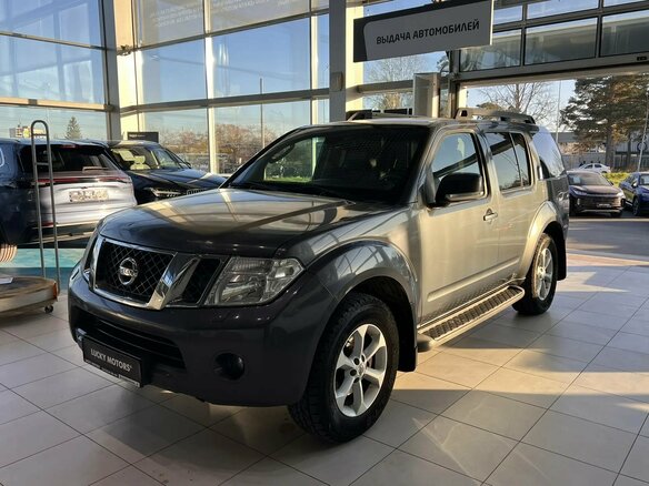 2010 Nissan Pathfinder III Рестайлинг, серый