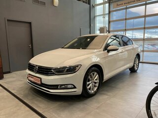 2016 Volkswagen Passat B8, белый, 1679000 рублей, вид 1
