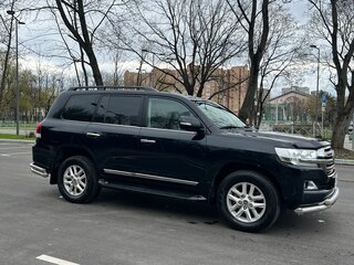 2016 Toyota Land Cruiser 200 Series Рестайлинг 2, чёрный, 5490000 рублей, вид 3