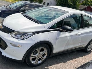 2017 Chevrolet Bolt I, белый, 1749000 рублей, вид 1