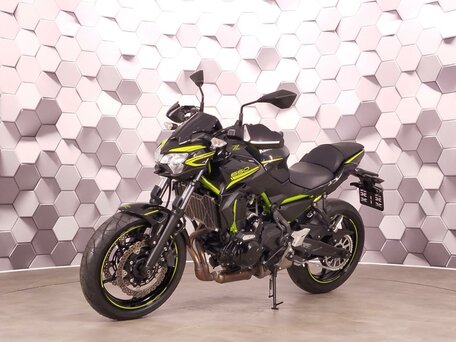 2020 Kawasaki Z 650, чёрный, 699000 рублей, вид 2