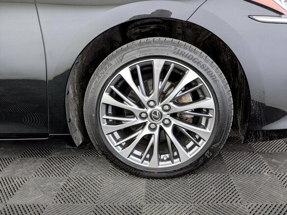 2021 Lexus ES 250 VII, чёрный - вид 17