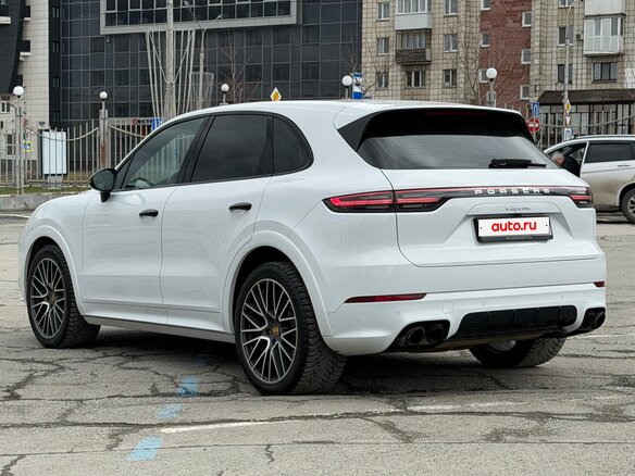 2019 Porsche Cayenne III, белый, 5700000 рублей - вид 5