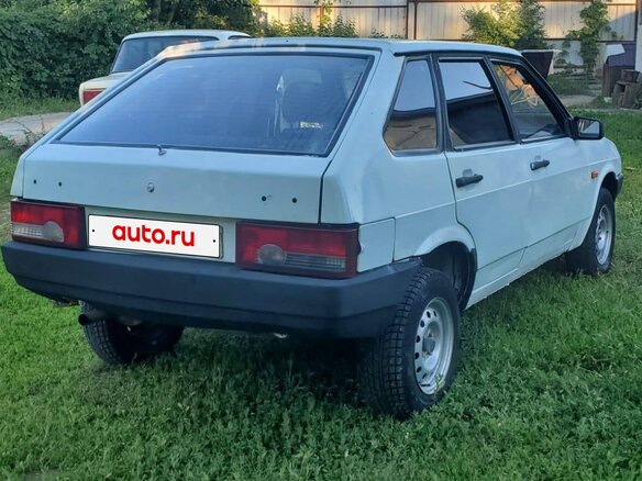 1999 Lada (ВАЗ) 2109, белый, 160000 рублей - вид 2