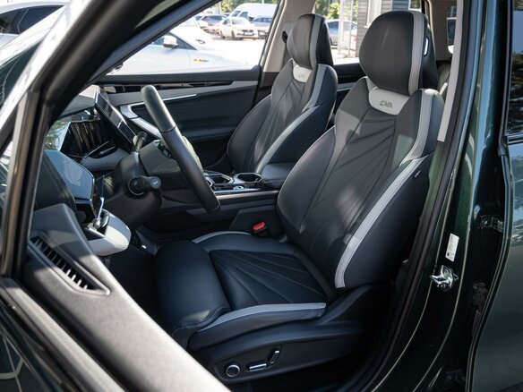 2024 Geely Atlas II, зелёный, 2500000 рублей - вид 9