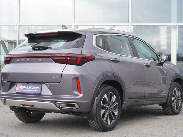 2022 Exeed LX I Рестайлинг, серый, 1833000 рублей - вид 4