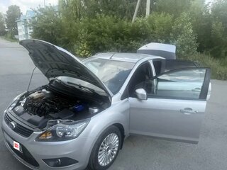 2008 Ford Focus II Рестайлинг, серебристый, 650000 рублей, вид 3