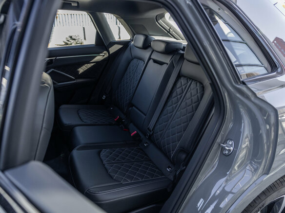 2026 Audi Q3 35 TFSI II (F3), серый, 3877000 рублей - вид 25