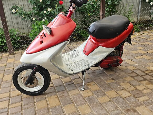 2000 Yamaha Jog, красный, 75000 рублей