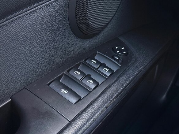 2010 BMW 3 серии 328i V (E90/E91/E92/E93) Рестайлинг, красный - вид 20