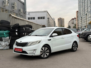 2012 Kia Rio 4-speed III, белый, 849000 рублей, вид 3
