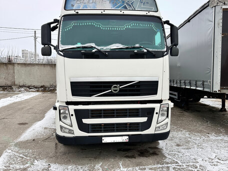 2011 Volvo FH, белый, 2980000 рублей, вид 2
