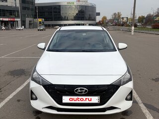 2021 Hyundai Solaris II Рестайлинг, белый, 1600000 рублей, вид 3