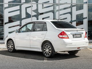 2013 Nissan Tiida I Рестайлинг, белый, 790000 рублей, вид 2