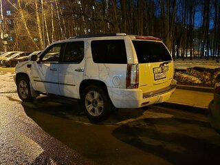 2010 Cadillac Escalade III, белый, 1249000 рублей, вид 5