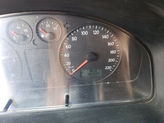 2009 Volkswagen Transporter T5, бежевый, 680000 рублей, вид 4