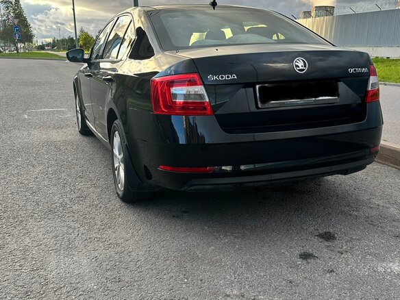 2017 Skoda Octavia III (A7) Рестайлинг, чёрный, 1480000 рублей - вид 4