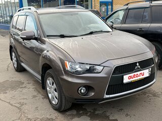 2010 Mitsubishi Outlander II Рестайлинг, коричневый, 895000 рублей, вид 1