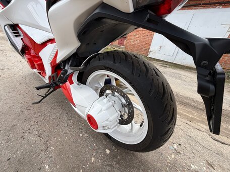 2010 Honda VFR 1200, красный, 720000 рублей, вид 5