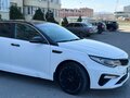 2019 Kia Optima IV Рестайлинг, белый, 1350000 рублей - вид 4