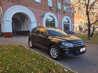 2016 Volkswagen Tiguan I Рестайлинг, чёрный, 1700000 рублей, вид 1