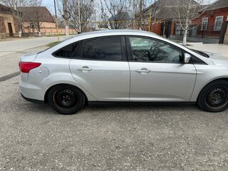 2015 Ford Focus III Рестайлинг, серый, 870000 рублей, вид 2