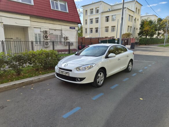 2012 Renault Fluence I, белый, 850000 рублей - вид 1