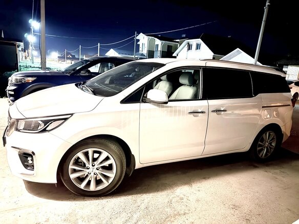 2020 Kia Carnival III, белый, 3000000 рублей - вид 2