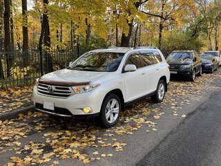 2011 Toyota Highlander II (XU40) Рестайлинг, белый, 1740000 рублей, вид 1