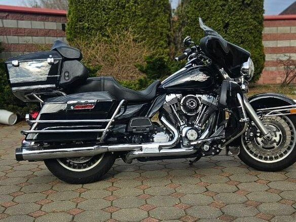 2011 Harley-Davidson Electra Glide, чёрный, 950000 рублей - вид 2
