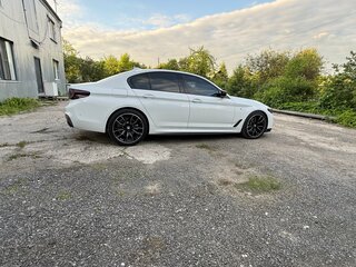 2020 BMW 5 серии 520d xDrive VII (G30/G31/G38), белый, 4470000 рублей, вид 2