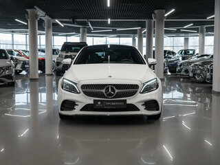 2020 Mercedes-Benz C-Класс 200 IV (W205) Рестайлинг, белый, 4350000 рублей, вид 3