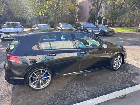 2024 Volkswagen Golf R VIII, чёрный, 5750000 рублей, вид 3