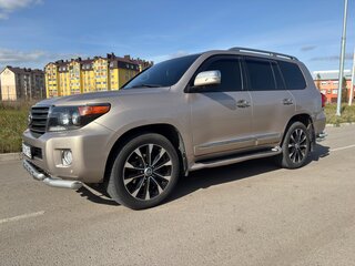 2014 Toyota Land Cruiser 200 Series Рестайлинг 1, золотистый, 3700000 рублей, вид 5