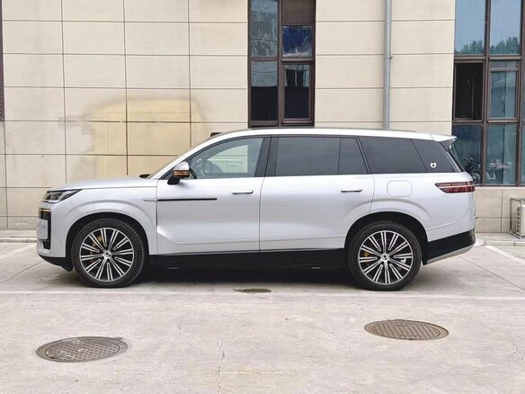 2026 Denza N9 75.3 kWh, белый, 11600000 рублей - вид 6