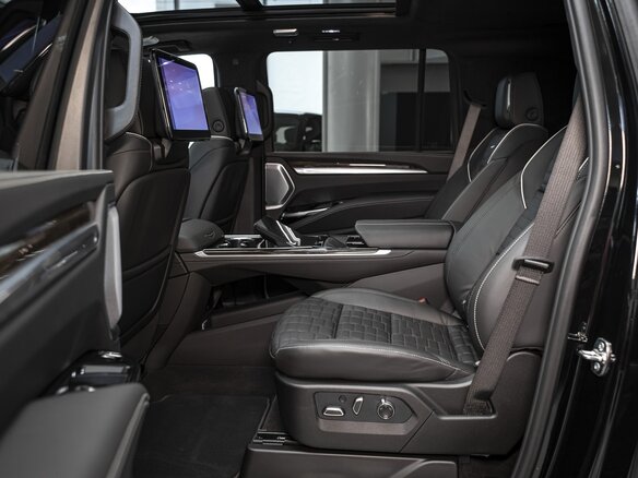 2025 Cadillac Escalade ESV V Рестайлинг, чёрный - вид 17