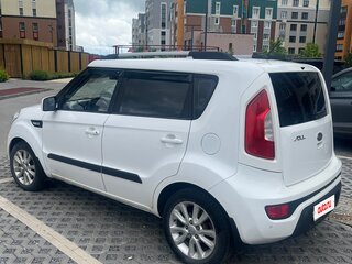 2012 Kia Soul I Рестайлинг, белый, 700000 рублей, вид 3