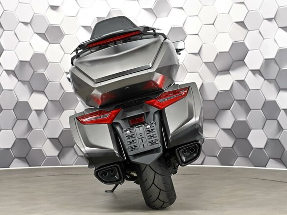 2018 Honda GL 1800 Gold Wing, серый, 2590000 рублей - вид 5