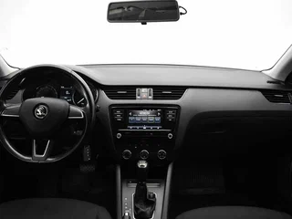 2020 Skoda Octavia III (A7) Рестайлинг, белый, 1830000 рублей, вид 5