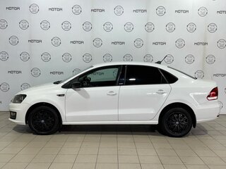 2017 Volkswagen Polo V Рестайлинг, белый, 1050000 рублей, вид 5