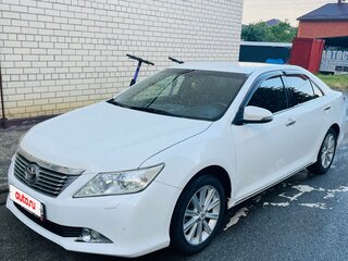 2012 Toyota Camry VII (XV50), белый, 1620000 рублей, вид 1