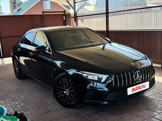 2020 Mercedes-Benz A-Класс 200 IV (W177), чёрный, 3200000 рублей, вид 3