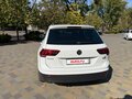 2017 Volkswagen Tiguan II, белый, 2250000 рублей - вид 4