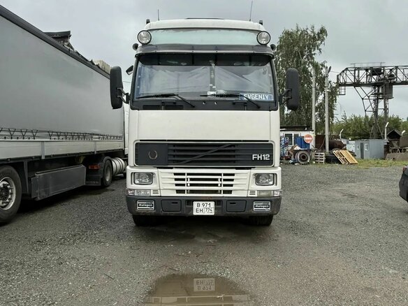 1999 Volvo FH, белый, 5000000 рублей - вид 1