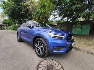 2021 Volvo XC40 I, синий, 3990000 рублей, вид 3