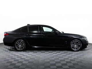 2020 BMW 5 серии 520d xDrive VII (G30/G31/G38) Рестайлинг, чёрный, 4723000 рублей, вид 4