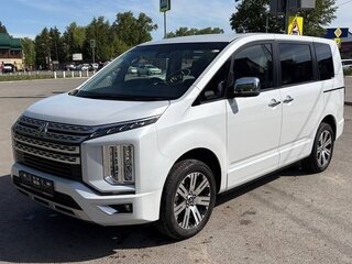 2023 Mitsubishi Delica D:5 I Рестайлинг, белый, 3030000 рублей, вид 2