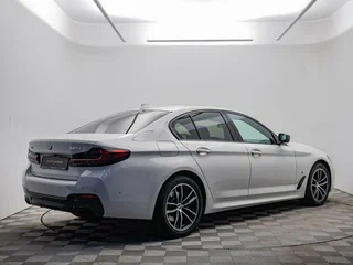 2021 BMW 5 серии 520d xDrive VII (G30/G31/G38) Рестайлинг, белый, 4370000 рублей, вид 5