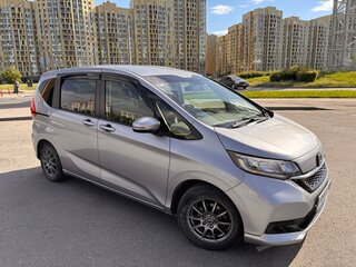 2020 Honda Freed II Рестайлинг, серый, 1700000 рублей, вид 3